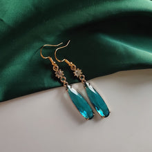 Load image into Gallery viewer, Howl's Tourmaline Crystal Earrings